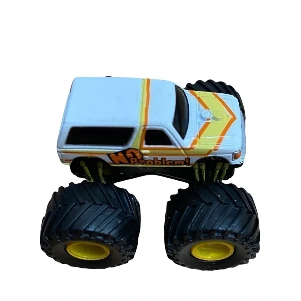 Vintage Micro Machines Tuff Trax No Problem Truck Galoob